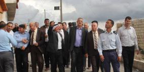 محافظ طولكرم عصام أبو بكر يتفقد الأضرار الناتجة عن الأحوال الجوية في بلدة بيت ليد