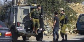 الاحتلال يعتقل فتى من قرية طوره جنوب غرب جنين