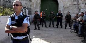 الاحتلال يمنع الرجال دون 40 عاما من اداء 'الجمعة' في الاقصى