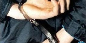 الشرطة تكشف ملابسات سرقة معرض للأحذية وتقبض على الفاعل في الخليل