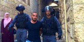 الصحفي مصطفى الخروف بعد الاعتداء عليه خلال مواجهات في المسجد الاقصى