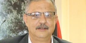 محافظ سلفيت يقدم واجب العزاء بأسم الرئيس لآل عامر في مسحة