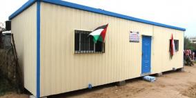 الفلاح الخيرية تسلم بيت متنقل "كرفان" لأسرة فقيرة في غزة