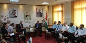 خلال استقباله القنصل البريطاني، محافظ طولكرم يؤكد ان إقامة الدولة دين في رقبة بريطانيا