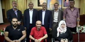 محافظ طولكرم عصام أبو بكر يستقبل وفداً من جرحى قطاع غزة