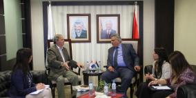 المهندس غنيم يلتقي ممثلي شركة سويز الفرنسية