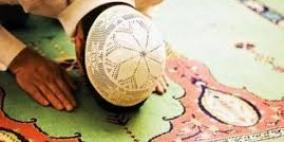 ماذا يفعل من نسي سجدتي السهو؟