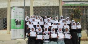 إنجاز فلسطين في الخليل تفتتح عامها الدراسي الجديد للفصل الاول 2015