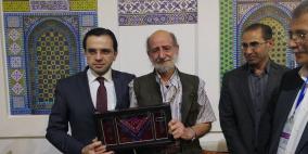 وزير الثقافة يكرم الكاتب والفنان محمود شاهين