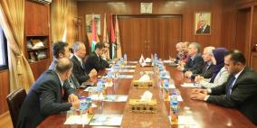 ممثل اليابان يزور جامعة النجاح الوطنية ويبحث التعاون الاكاديمي فيها