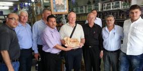 الخليل: شركات المواد الغذائية تشارك في استقبال وتكريم رئيس وأعضاء "صن وايت" وشركة الشقحة