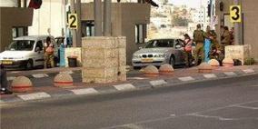 الاحتلال يمنع رئيس الوزراء ورئيسي جهازي المخابرات والوقائي من دخول القدس عبر حاجز حزما