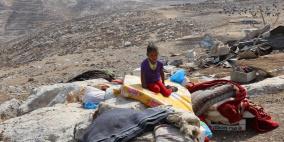 قوات الاحتلال تهدم 8 بركسات في تجمع المغازي شرق جبع