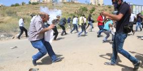 الاحتلال يقمع وقفة تضامنية مع الصحفي نزال امام معتقل عوفر