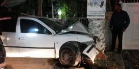 إصابة مواطنين بجروح متوسطة بحادث سير في مدينة أريحا