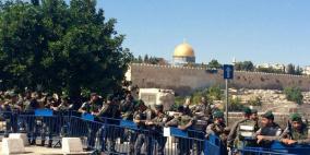 الاحتلال يحوّل القدس لثكنة عسكرية ويفرض حصاراً على الأقصى