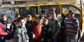 الشرطة تضبط مركبة نقل عام تجاوزت حمولتها 7 ركاب بداخلها اطفال في طولكرم