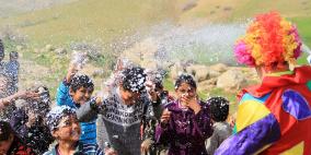 يوم ترفيهي وتوزيع مساعدات لأطفال الأغوار الشمالية