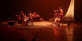 "مينا" تبحر بالإرث الموسيقيّ العالميّ في رام الله