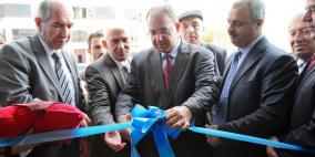 تحت رعاية محافظ سلطة النقد البنك العربي يفتتح رسميا ًفرعه الجديد في مدينة الخليل– عين سارة