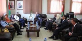 بلدية الخليل ووزارة السياحة تبحثان سُبل تعزيز السياحة في الخليل