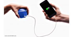 ابتكار "فريد" من نوعه.. شحن بطارية الهواتف من جسم الإنسان