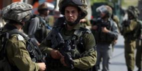 الاحتلال يسلم شابا من بيت لحم بلاغا لمراجعة مخابراته