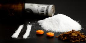 حكاية تعاطي..تطفئ أحلام "محمد" وتجسد آفة العصر