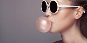 6 أضرار صحية لمضغ العلكة