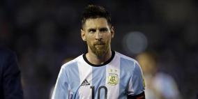 رئيس اتحاد الأرجنتين يطلب من ميسي تخفيف لعبه مع برشلونة