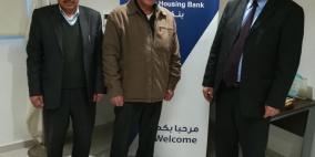 بنك الاسكان يقدم معدات طوارىء لبلدية حلحول 