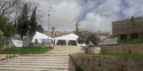 مستوطنون ينصبون منصة في الحرم الإبراهيمي 