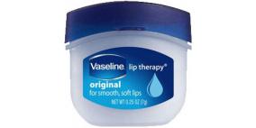 8 فوائد صحية للفازلين 