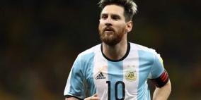 "مشكلة عضلية" تحرم ميسي من المشاركة في لقاء إيطاليا