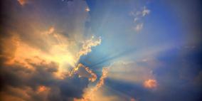 الطقس: أجواء صافية ومعتدلة ولا تغير على درجات الحرارة