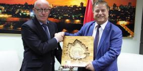 عواد يطالب الأمم المتحدة بتسهيل نقل جرحى مسيرات العودة للعلاج