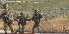 فيديو: هذا ما فعله جندي عندما أصاب فلسطينيًا بالرصاص في نابلس