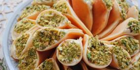 القطايف...هلال الموائد 