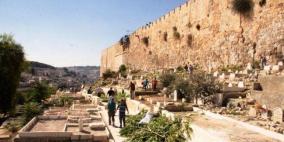استئناف العمل لفصل جزء من مقبرة باب الرحمة الملاصقة للأقصى