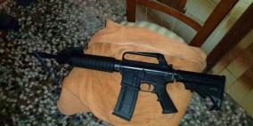 اعتقال ثلاثة شبان استولوا على سلاح جندي بعد ضربه