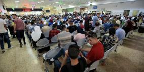 معبر الكرامة يشهد اكتظاظا شديدا 