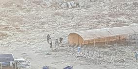 بعد ترحيل عائلات بدوية.. بؤرة استيطانية جديدة شرق رام الله 