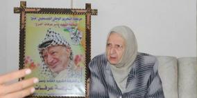 السفير اللوح يقدم واجب العزاء باسم الرئيس بوفاة خديجة عرفات