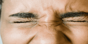 لهذا السبب لا نشعر بالظلام أثناء رمش العيون؟