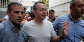 مفاجأة- تركيا تطلق سراح القس الأميركي