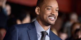 من دولة عربية- ويل سميث يجلس على أعلى مرحاض في العالم