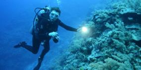 رحلة لشخصين إلى أعمق منطقة في المحيطات الخمسة