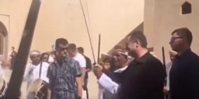 بالسيلفي والسيف.. وزير الاستخبارات الإسرائيلي في عُمان 