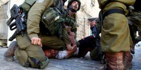 جنود الاحتلال ينكلون بالأسير عمر شحادة