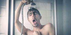 أخطاء نقوم بها عند الإستحمام